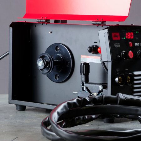 Сварочный полуавтомат FUBAG MIG 2200 BT со встроенной горелкой в Вологде фото