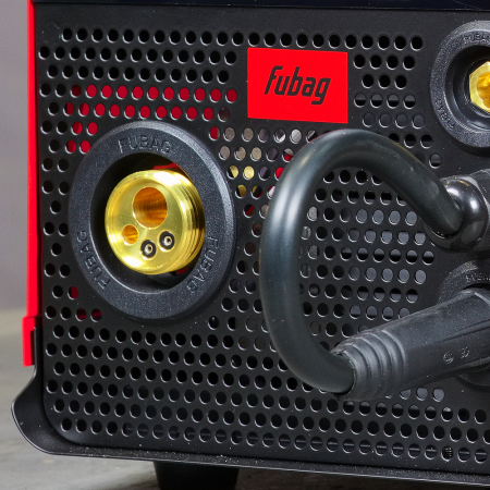 Сварочный полуавтомат FUBAG IRMIG 200 SYN с горелкой 250 А 3 м в комплекте в Вологде фото